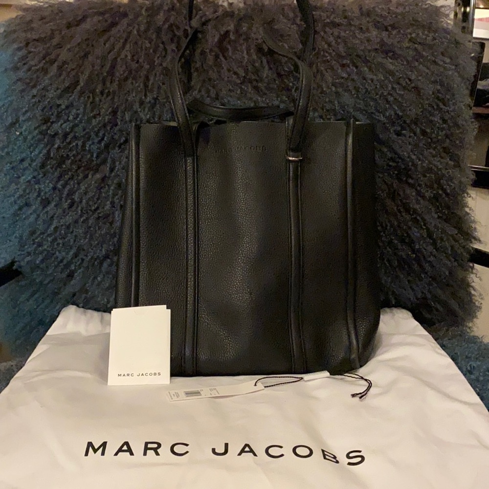 Marc Jacobs Everyday Black purse